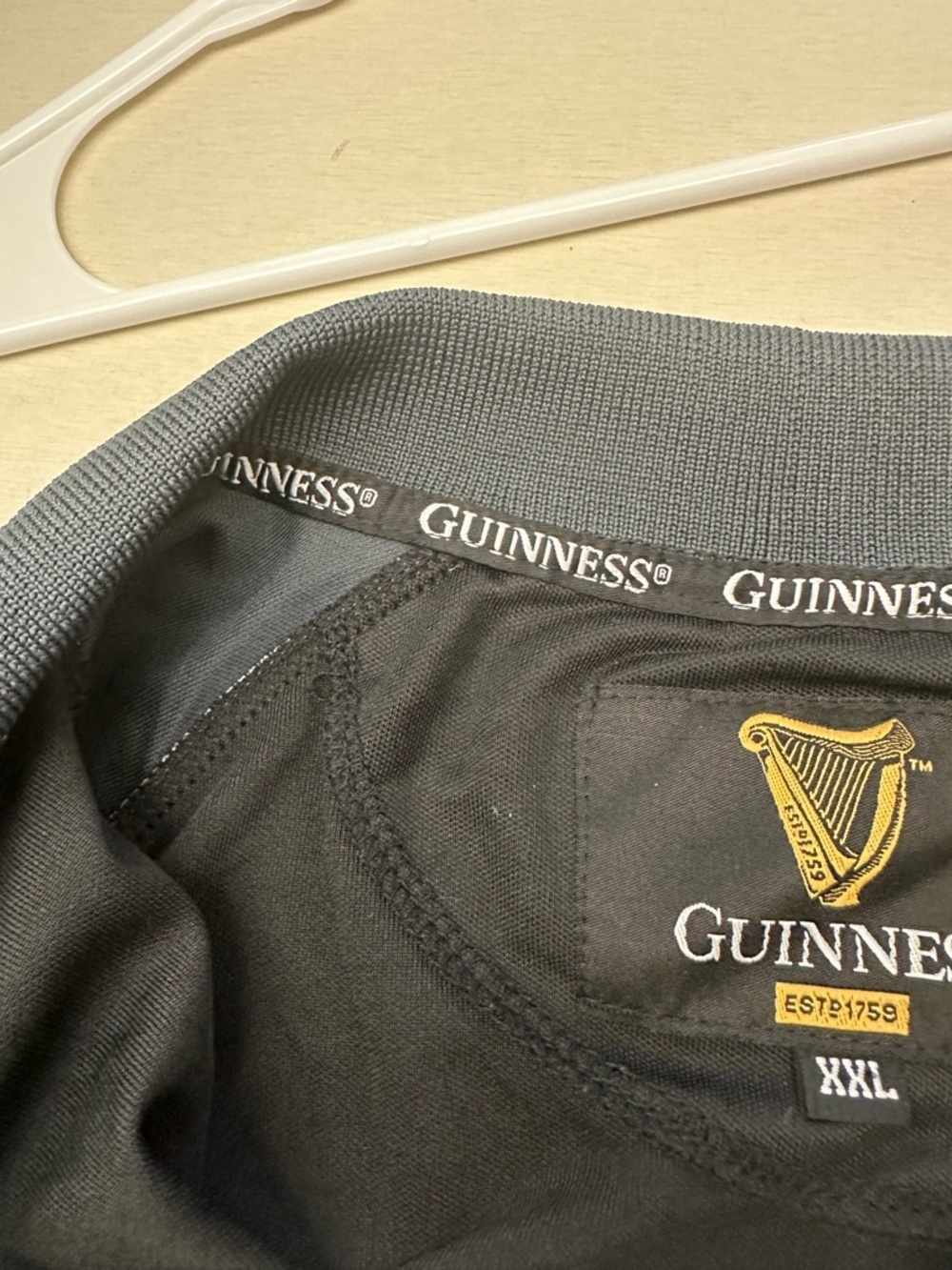 Guinness Men's XXL Black White Sport Golf Rugby Polo Shirt ESTD 1759 Embroidered - Picture 8 of 9